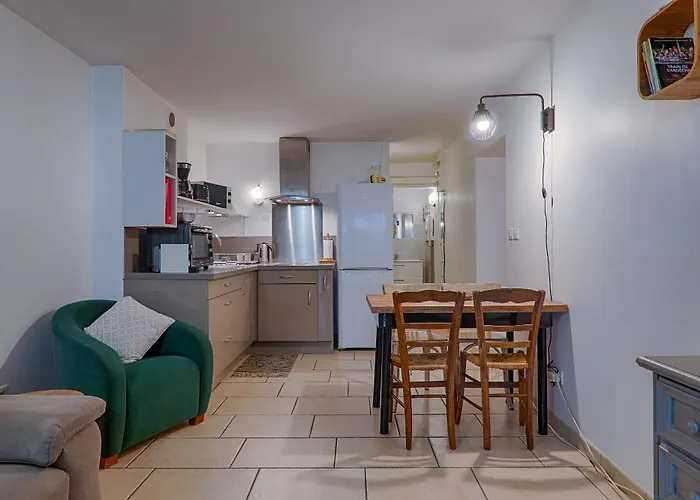 Au Epicéah, à La Campagne Valence (Drome)